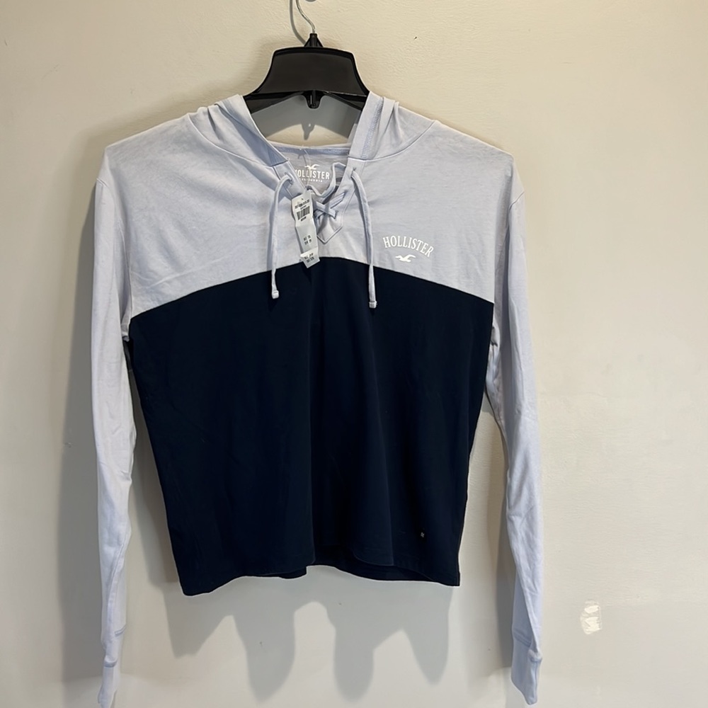 HOLLISTER long sleeve hoodie, NWT size M two toned
